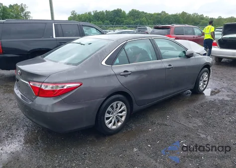 2015 Toyota Camry Le z USA, uszkodzony, nr VIN 4T4BF1FK3FR449598